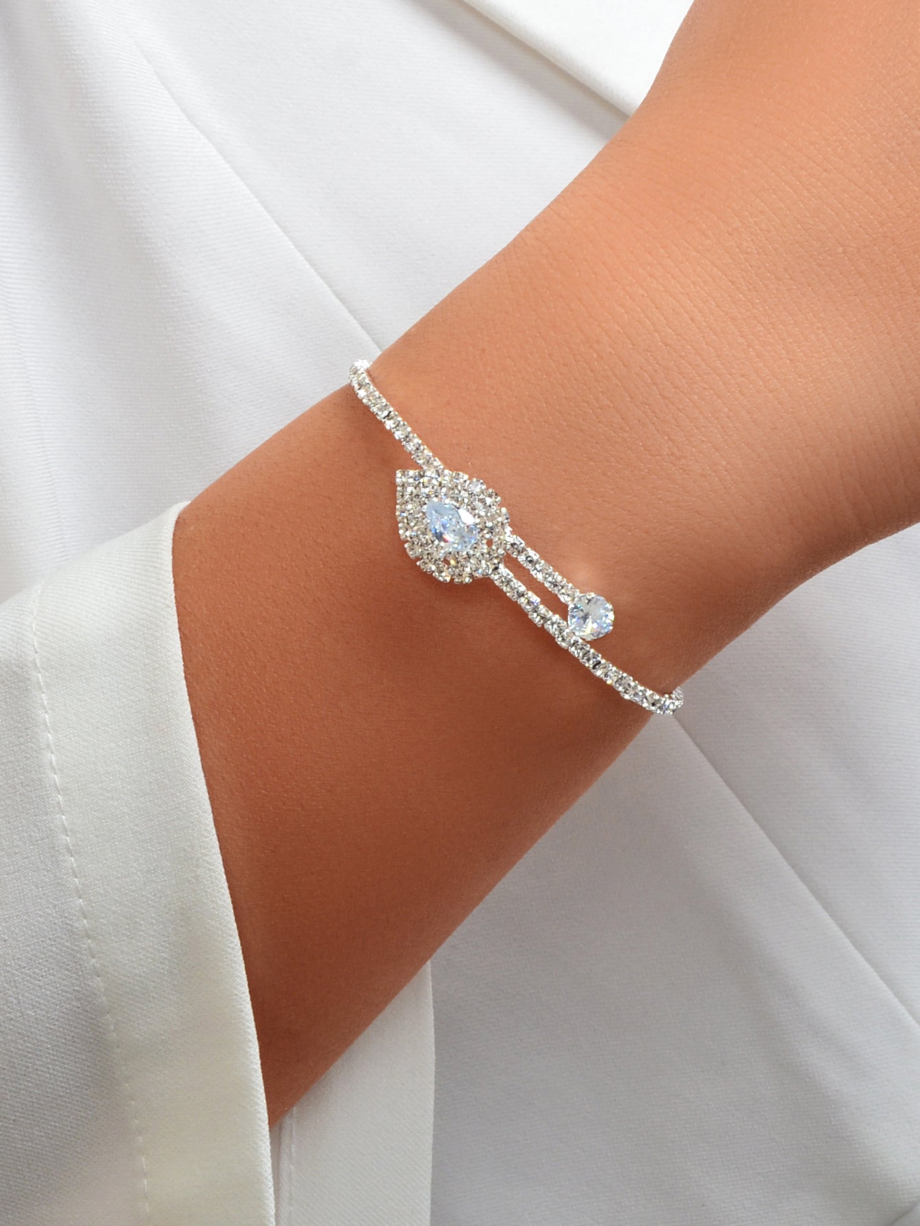 Perfect Wedding Engagement Jewelry, Full Zirconia Decorated Silver Bangle Bracelet